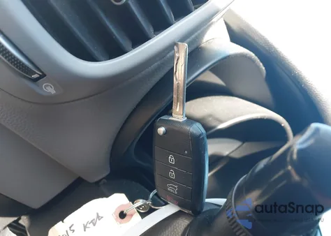 2015 Kia Soul z USA, uszkodzony, nr VIN KNDJN2A29F7767170